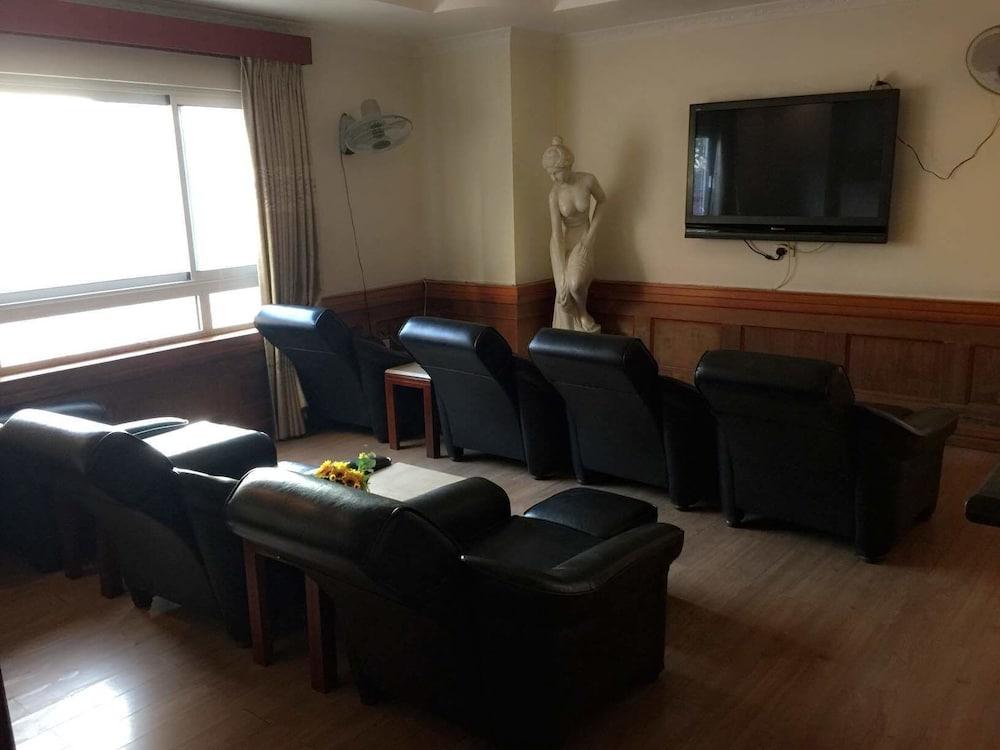 A25 Hotel - Bach Mai Hanoi Esterno foto
